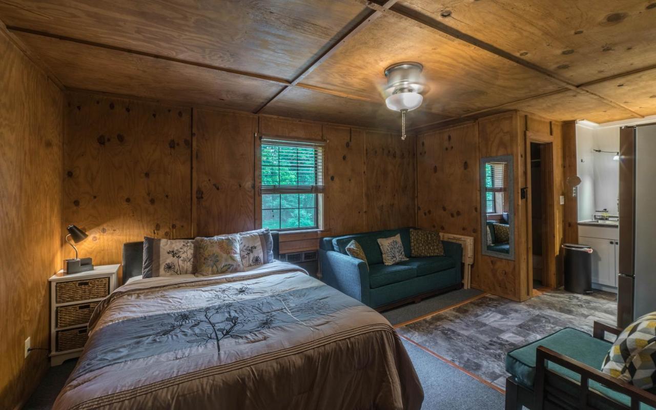 The Sugar Creek Retreat Bed & Breakfast Garfield Exterior photo